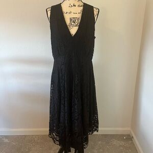 Taylor Elegant Black Lace Midi Dress